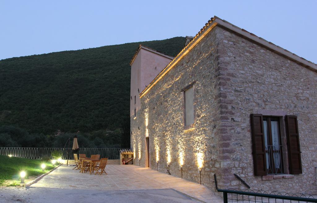Agriturismo Casale La Palombara Cerreto di Spoleto Экстерьер фото
